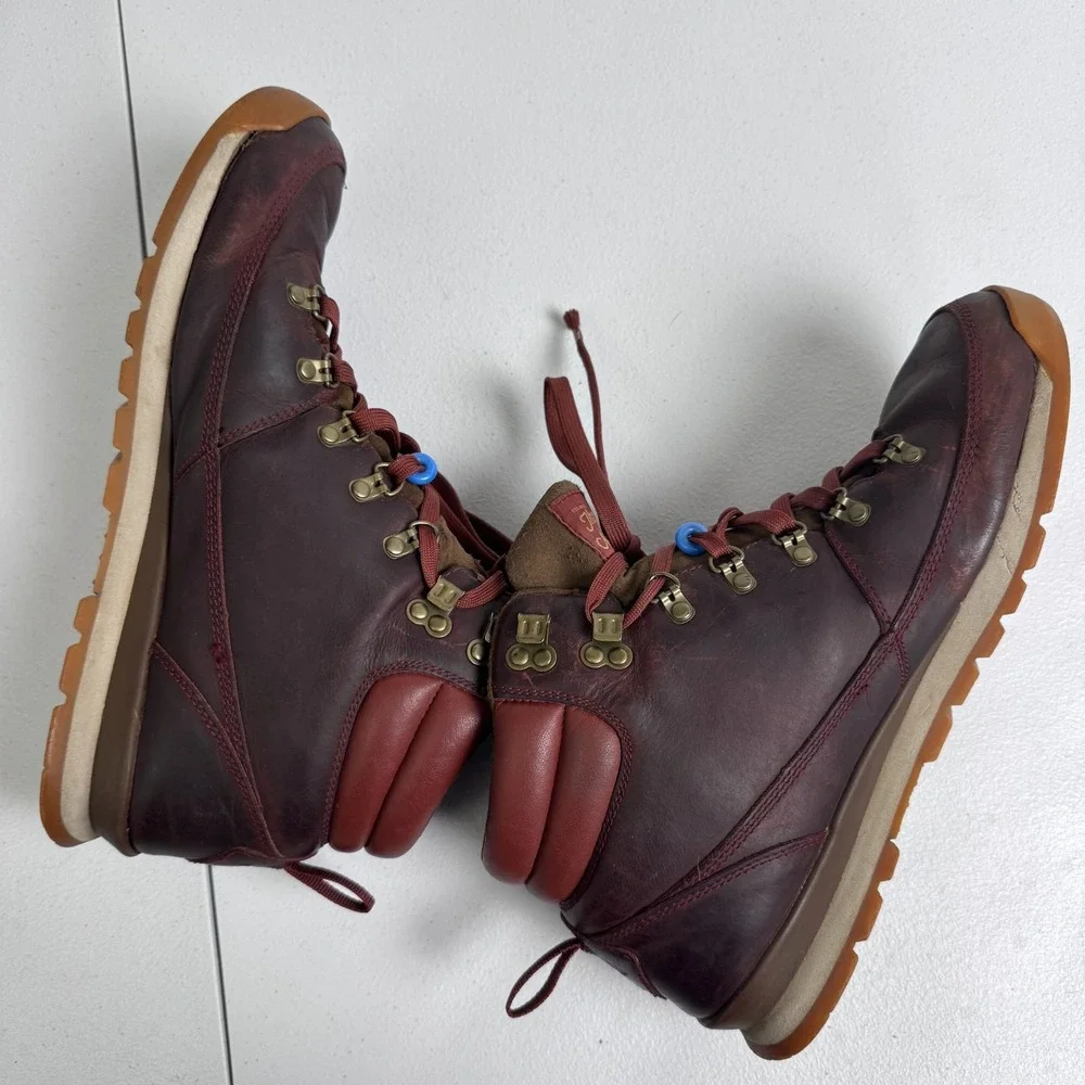 The North Face Back to Berkeley Redux Mens Hiking Boots Size 11 Burgundy
